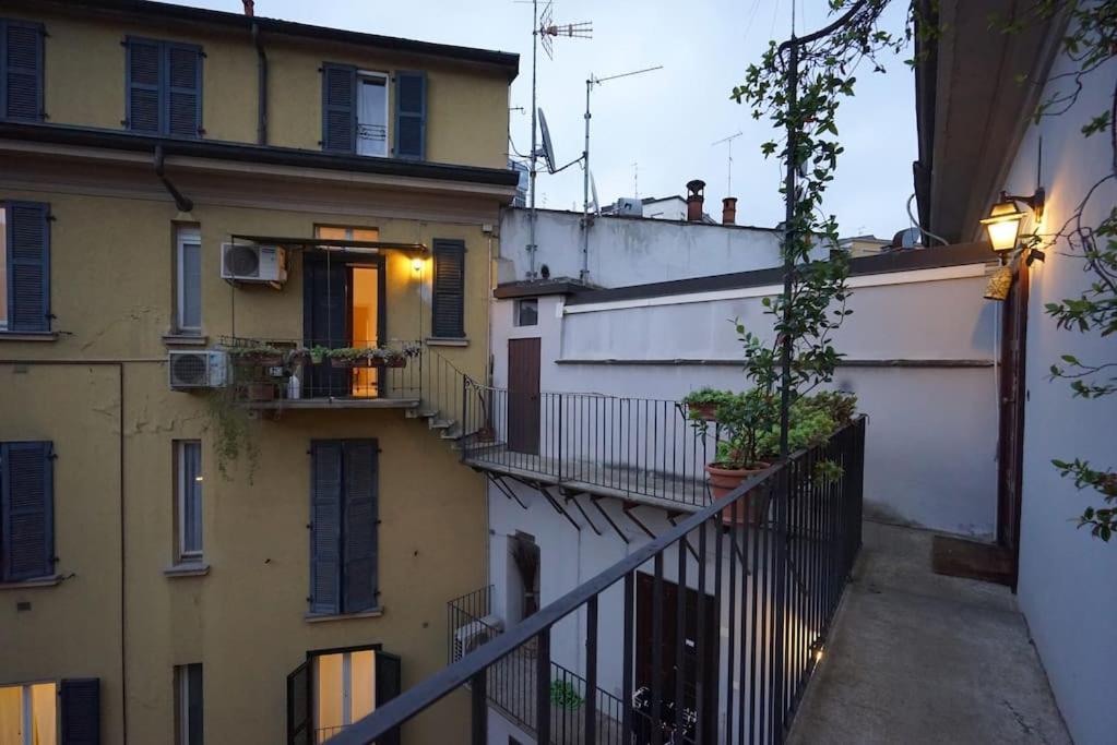 Central Guesthouse Cir 015146-Cni-01484 Μιλάνο Εξωτερικό φωτογραφία