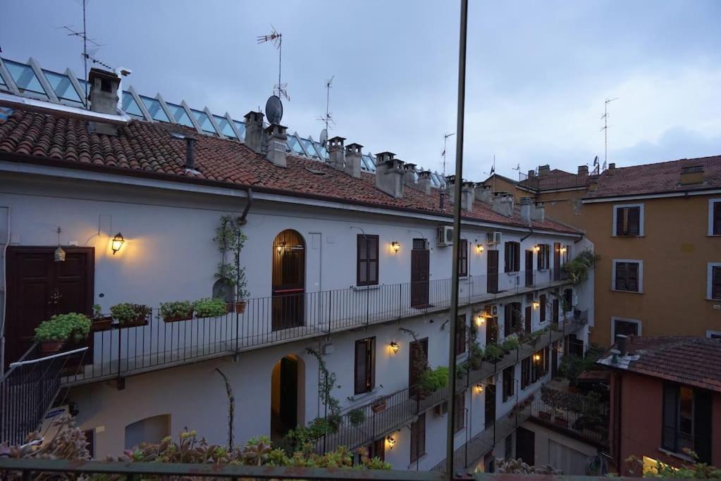 Central Guesthouse Cir 015146-Cni-01484 Μιλάνο Εξωτερικό φωτογραφία