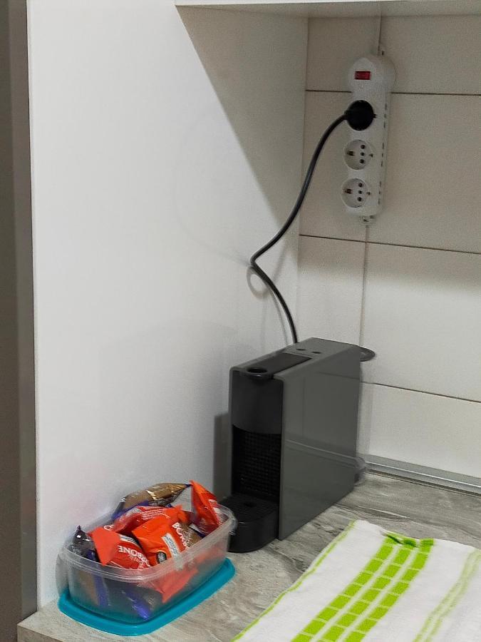 Central Guesthouse Cir 015146-Cni-01484 Μιλάνο Εξωτερικό φωτογραφία