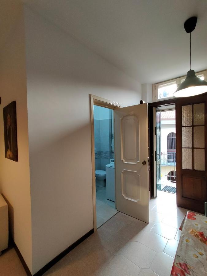 Central Guesthouse Cir 015146-Cni-01484 Μιλάνο Εξωτερικό φωτογραφία